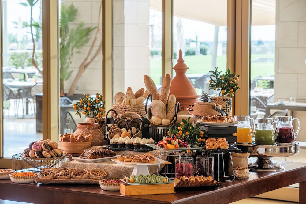 Victoria Golf Resort and Spa Managed by Accor — Restaurant & bars in Vilamoura, Faro