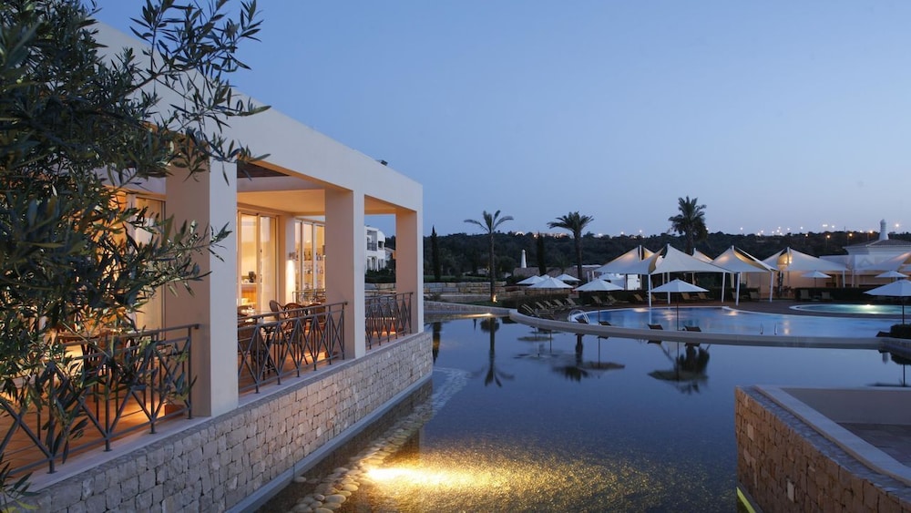 Vale d'Oliveiras Quinta Resort & Spa — Swimming pool in Carvoeiro, Faro