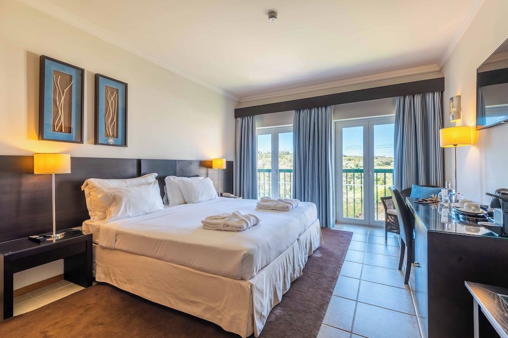 Vale d'Oliveiras Quinta Resort & Spa — Hotel rooms in Carvoeiro, Faro