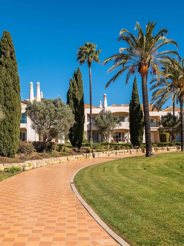 Vale d'Oliveiras Quinta Resort & Spa — Hotel building in Carvoeiro, Faro