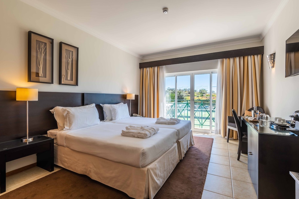 Vale d'Oliveiras Quinta Resort & Spa — Hotel rooms in Carvoeiro, Faro