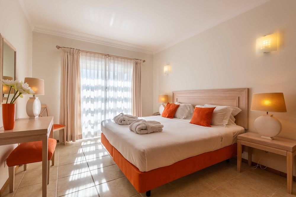 Vale d'Oliveiras Quinta Resort & Spa — Hotel rooms in Carvoeiro, Faro