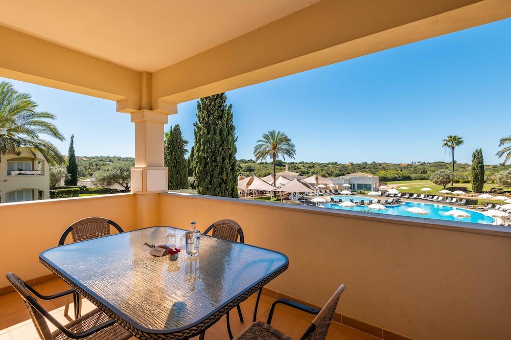 Vale d'Oliveiras Quinta Resort & Spa — Swimming pool in Carvoeiro, Faro