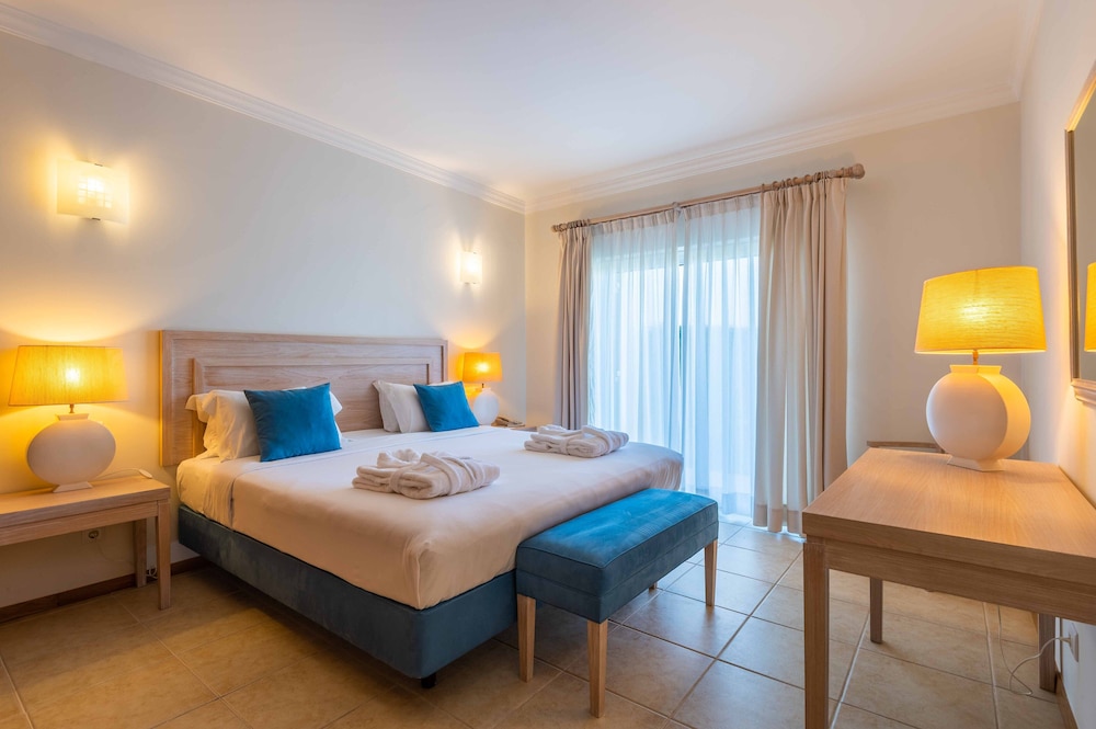 Vale d'Oliveiras Quinta Resort & Spa — Hotel rooms in Carvoeiro, Faro
