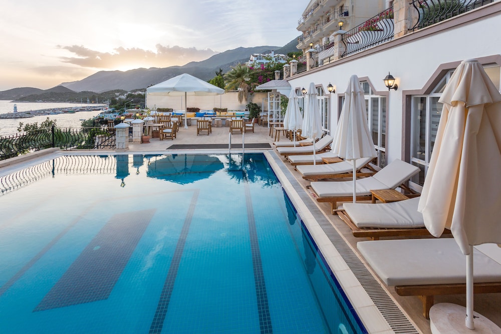 . Aqua Princess Hotel