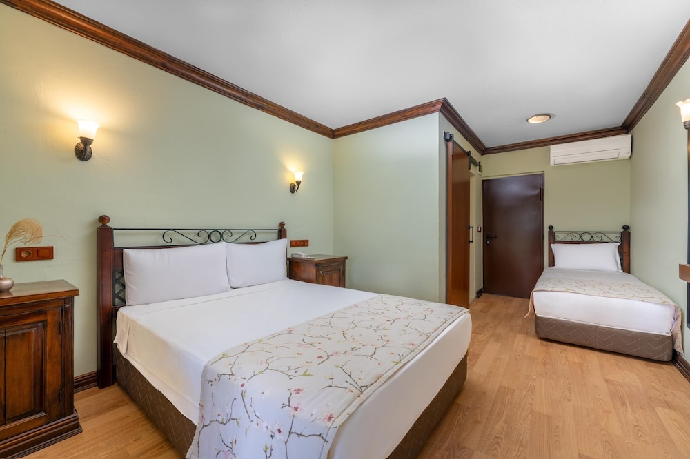 BESO HOTEL BERKE RANCH — Hotel rooms in Kemer