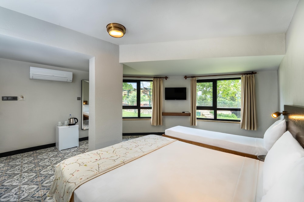 BESO HOTEL BERKE RANCH — Hotel rooms in Kemer