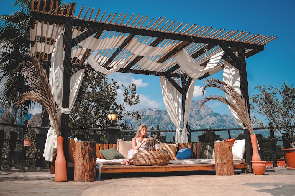 BESO HOTEL BERKE RANCH — Restaurant & bars in Kemer