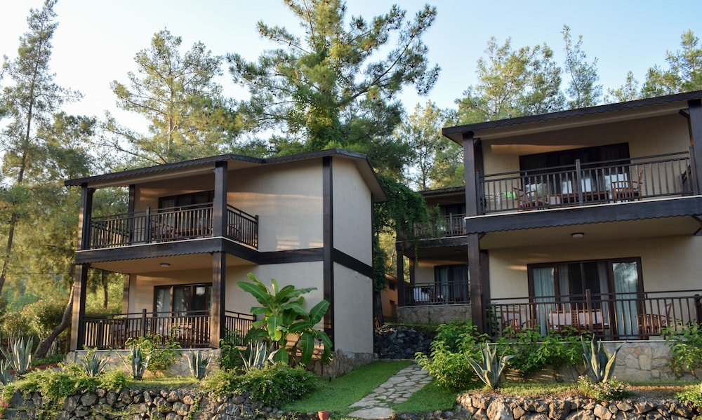 BESO HOTEL BERKE RANCH — Hotel building in Kemer