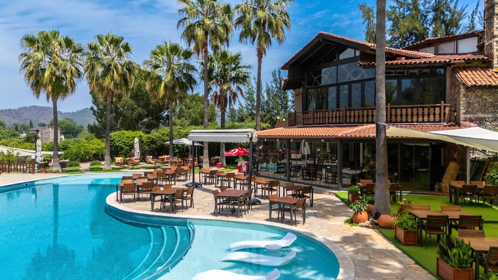 BESO HOTEL BERKE RANCH — Restaurant & bars in Kemer