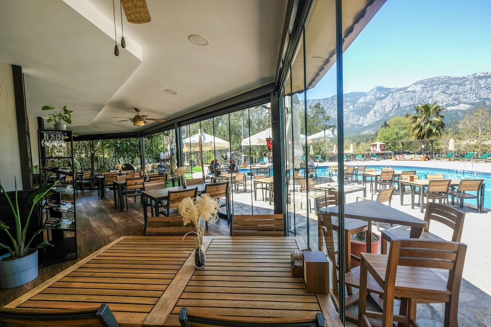 BESO HOTEL BERKE RANCH — Restaurant & bars in Kemer