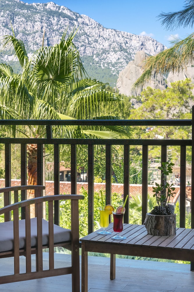 BESO HOTEL BERKE RANCH — Hotel rooms in Kemer