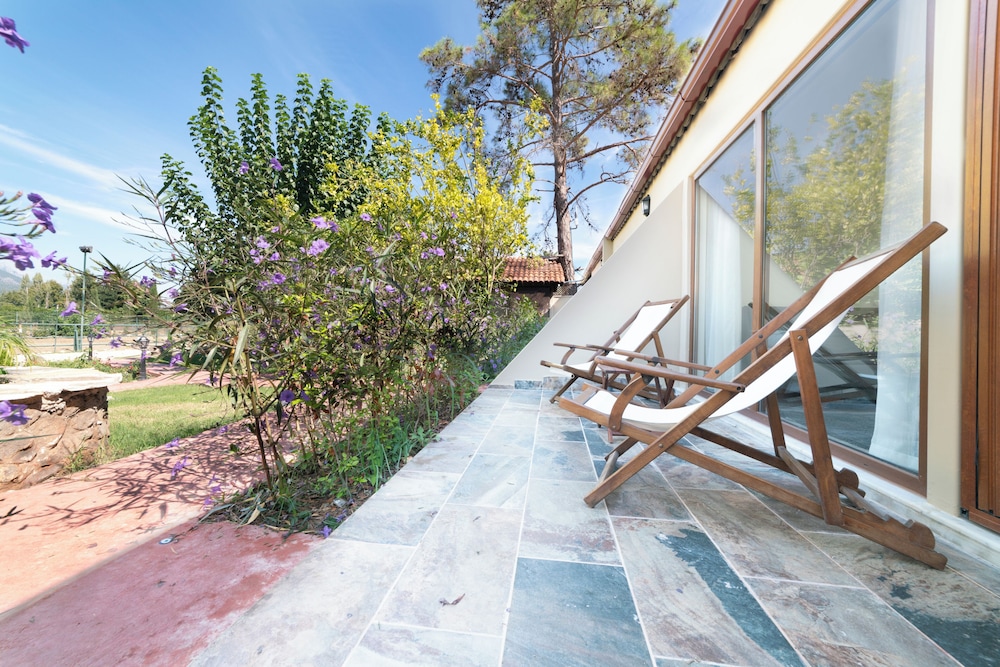 BESO HOTEL BERKE RANCH — Hotel building in Kemer