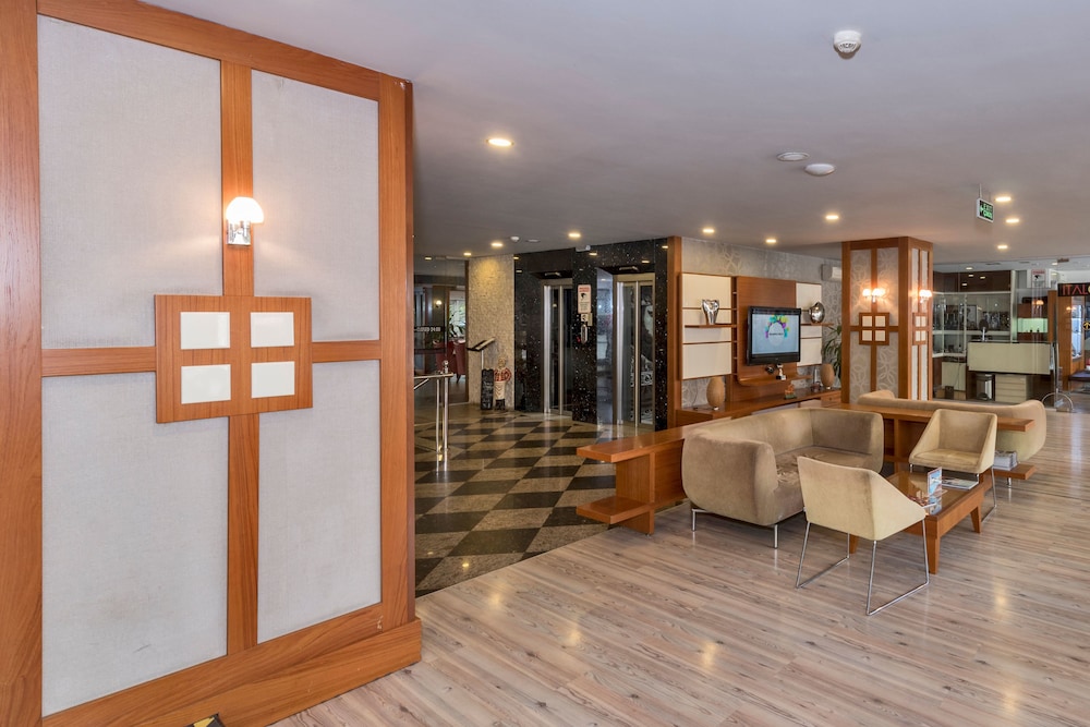 Hotel Vicenza — Hotel building in Istanbul, Istanbul