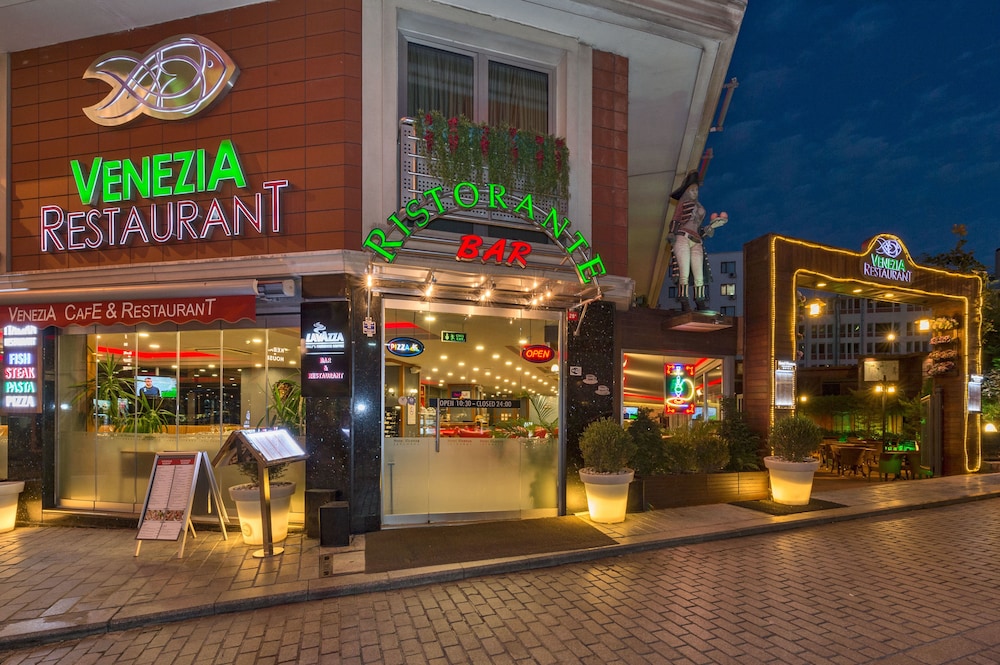 Hotel Vicenza — Restaurant & bars in Istanbul, Istanbul