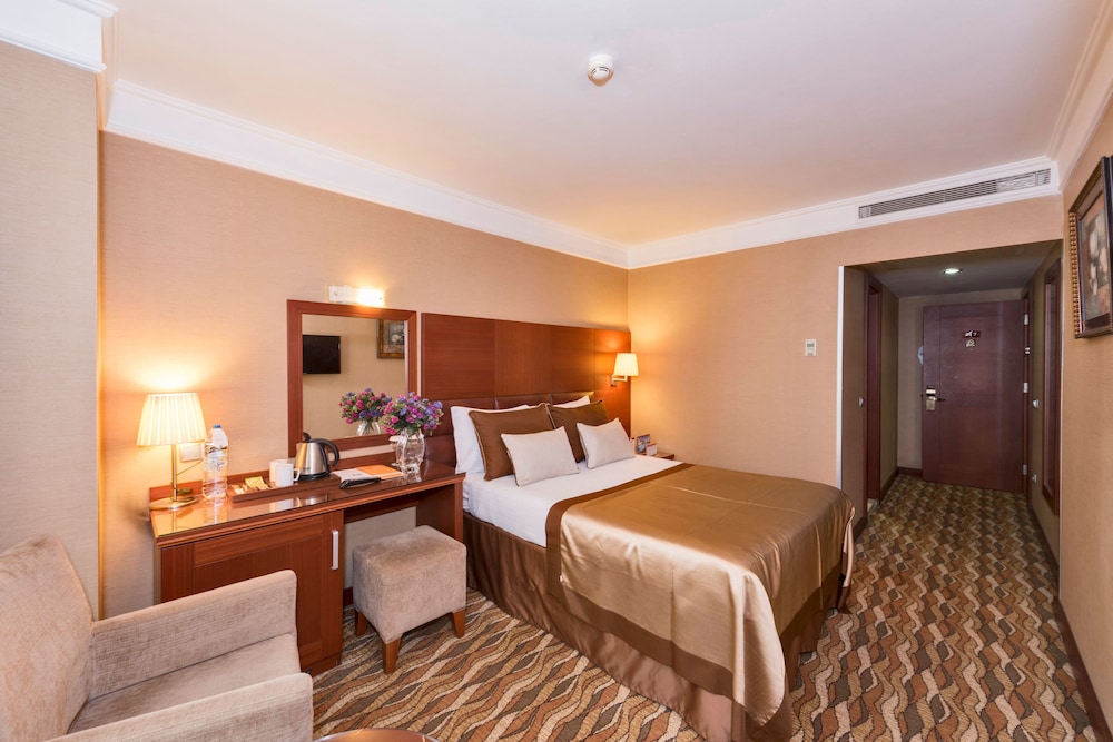 Hotel Vicenza — Hotel rooms in Istanbul, Istanbul