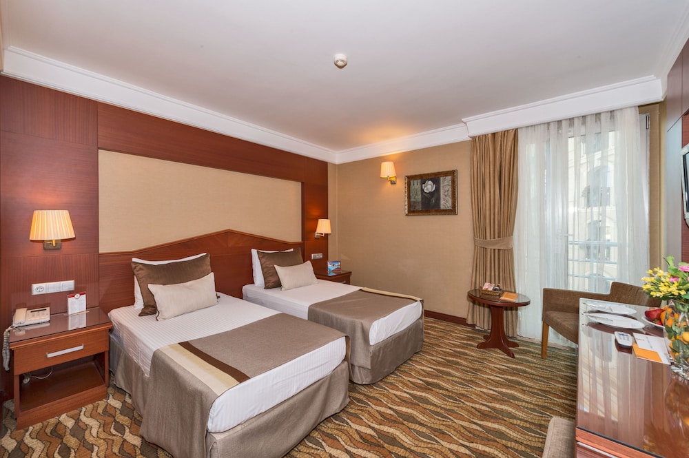Hotel Vicenza — Hotel rooms in Istanbul, Istanbul