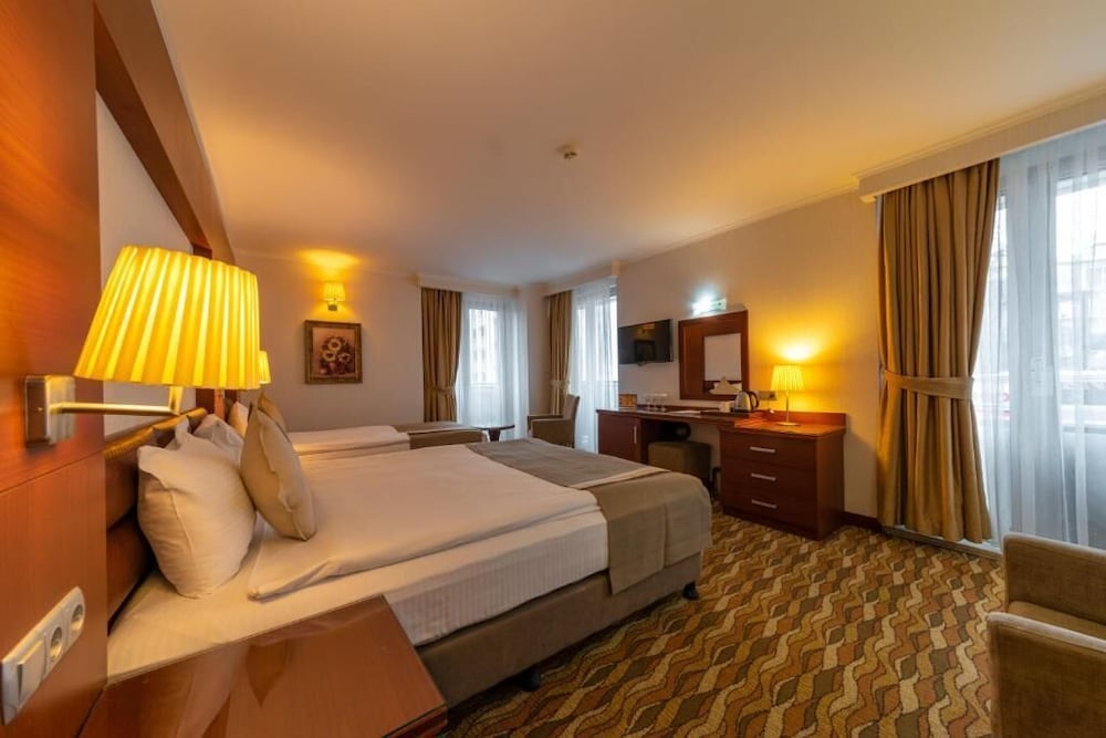 Hotel Vicenza — Hotel rooms in Istanbul, Istanbul