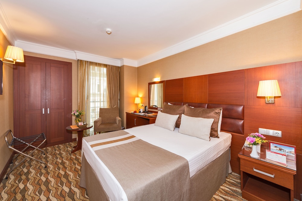 Hotel Vicenza — Hotel rooms in Istanbul, Istanbul