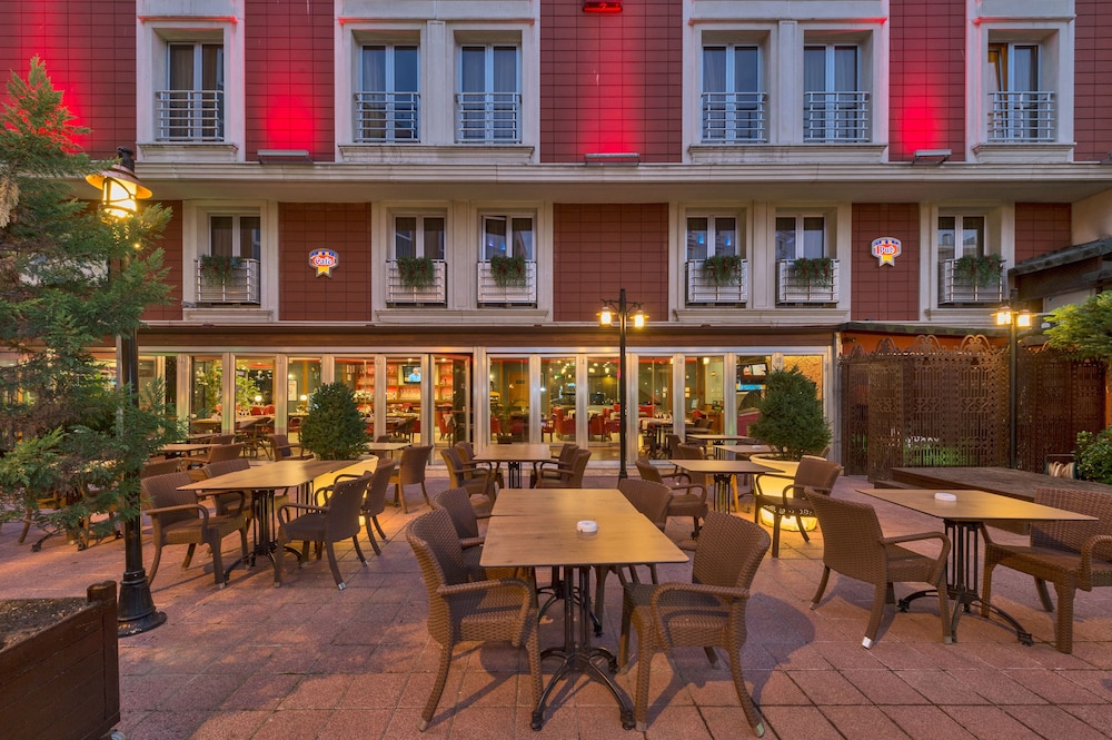 Hotel Vicenza — Restaurant & bars in Istanbul, Istanbul