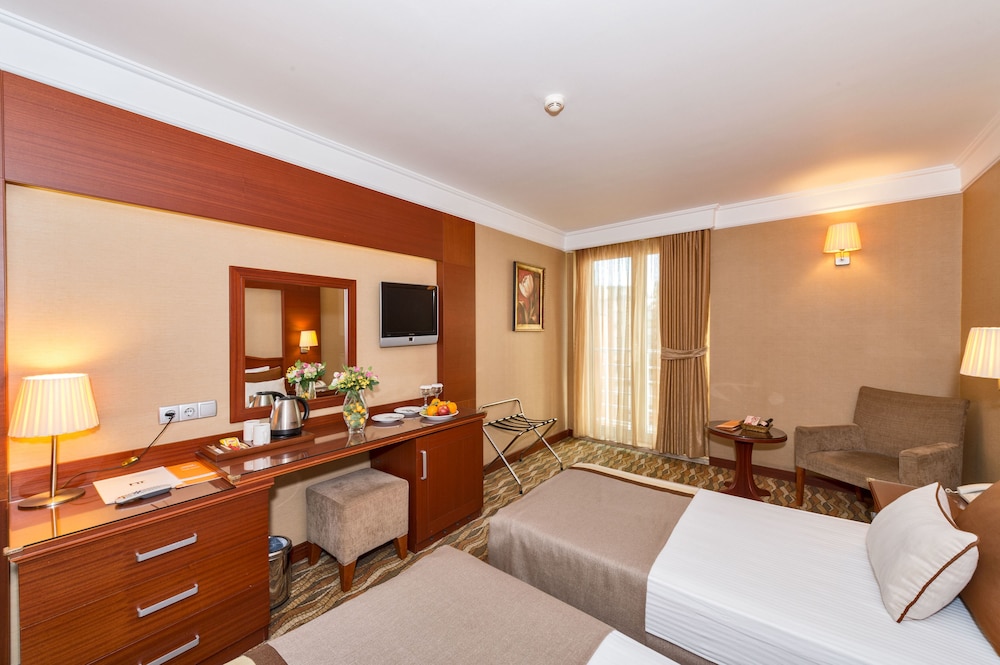 Hotel Vicenza — Hotel rooms in Istanbul, Istanbul