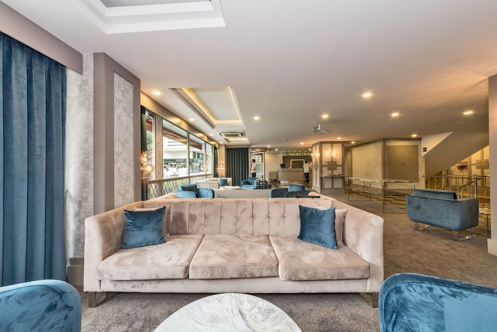 Hotel Vicenza — Hotel building in Istanbul, Istanbul