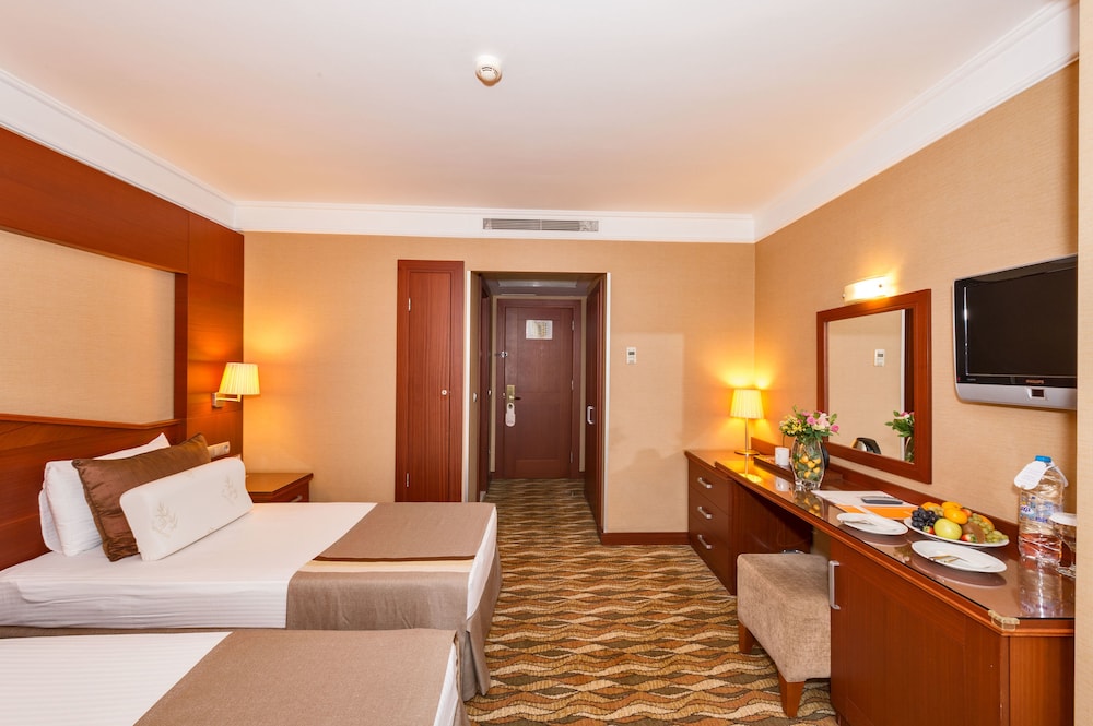 Hotel Vicenza — Hotel rooms in Istanbul, Istanbul