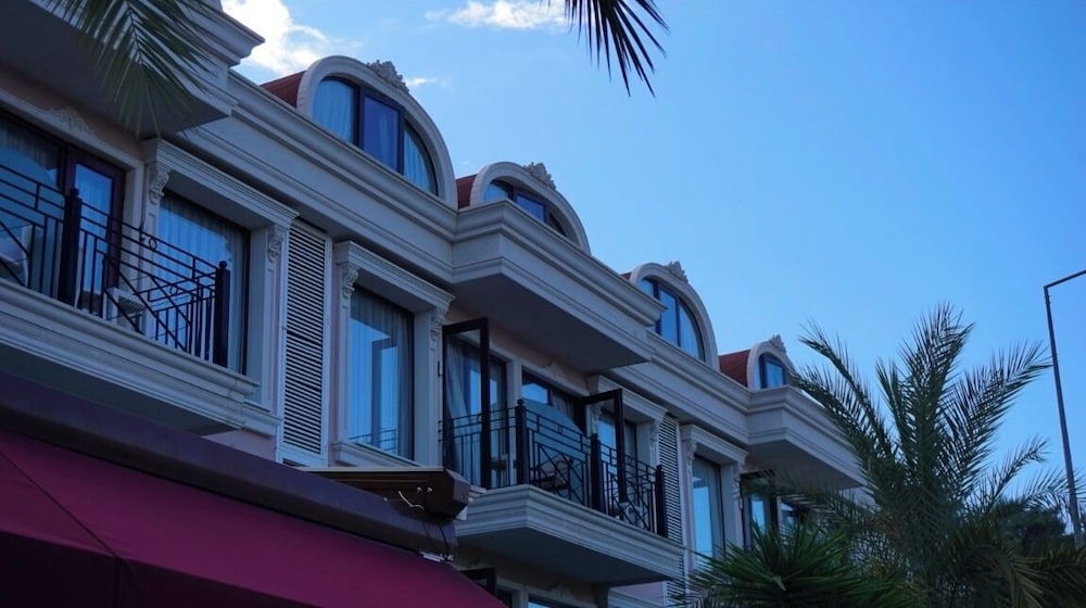 Ata Park Hotel — Hotel building in Fethiye, Mugla