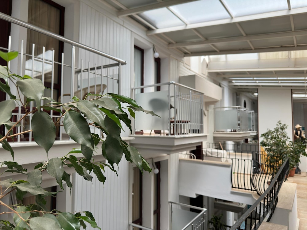 Ata Park Hotel — Hotel building in Fethiye, Mugla