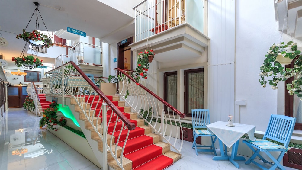 Ata Park Hotel — Hotel building in Fethiye, Mugla