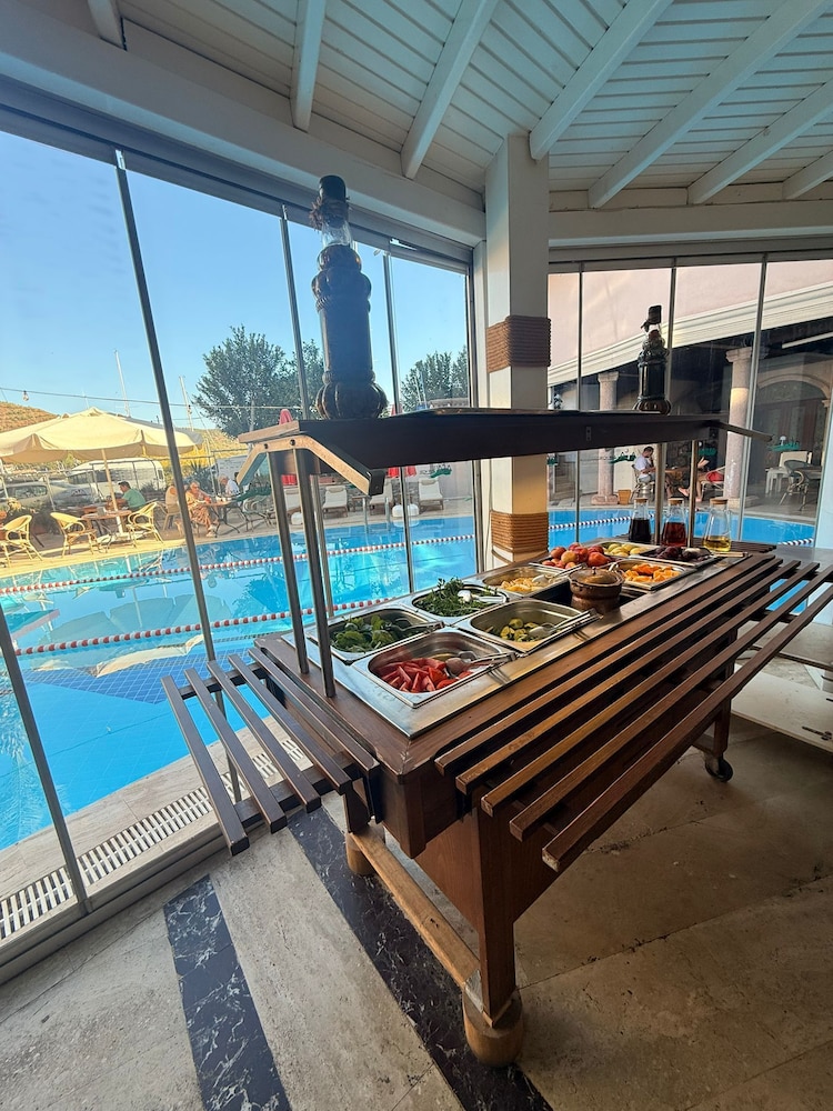 Ata Park Hotel — Restaurant & bars in Fethiye, Mugla