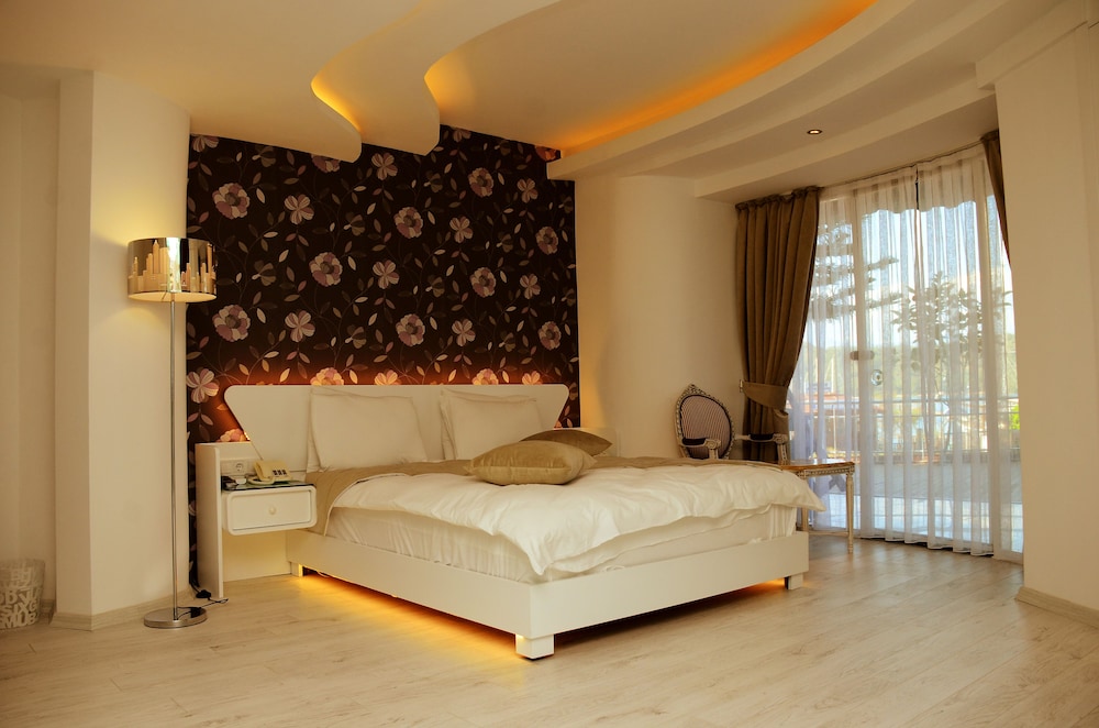Ata Park Hotel — Hotel rooms in Fethiye, Mugla