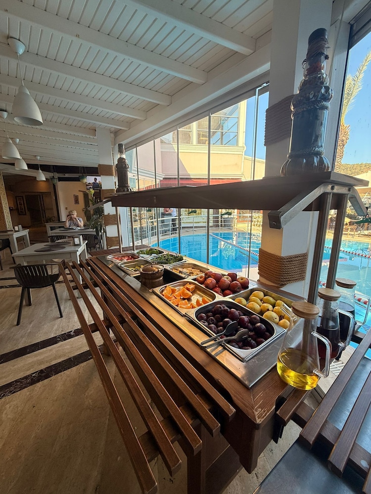 Ata Park Hotel — Restaurant & bars in Fethiye, Mugla