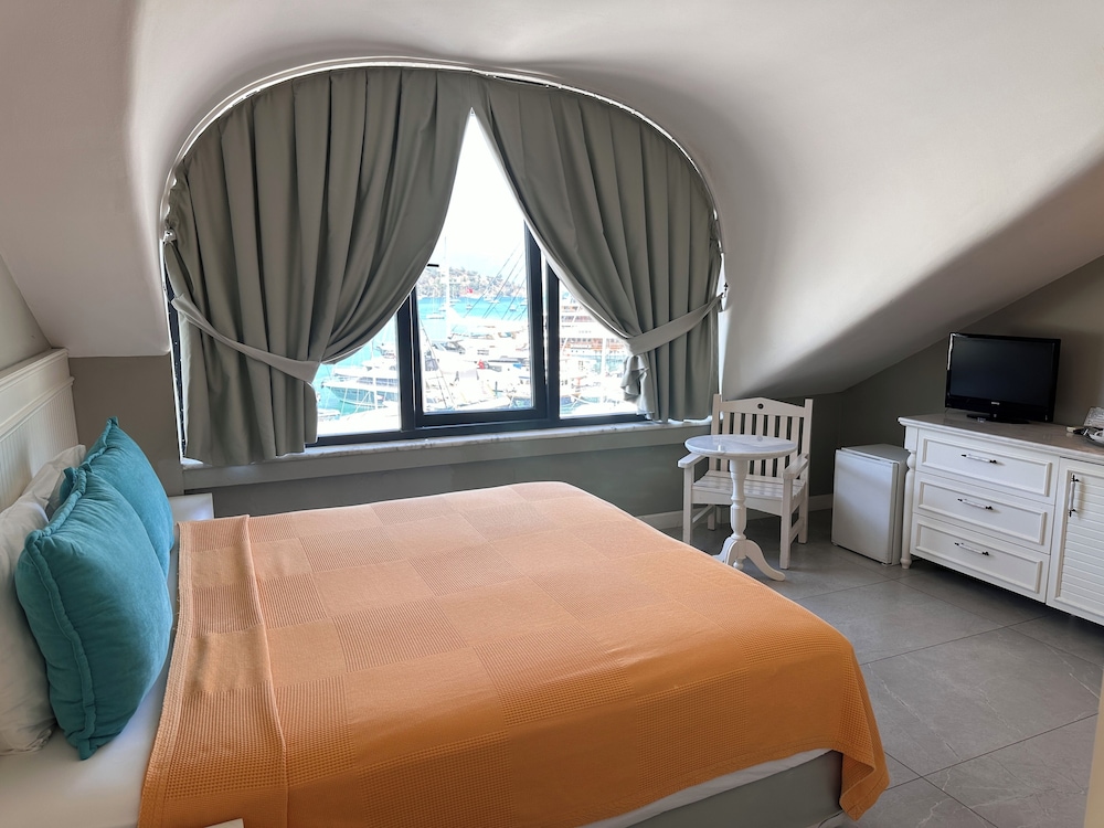 Ata Park Hotel — Hotel rooms in Fethiye, Mugla
