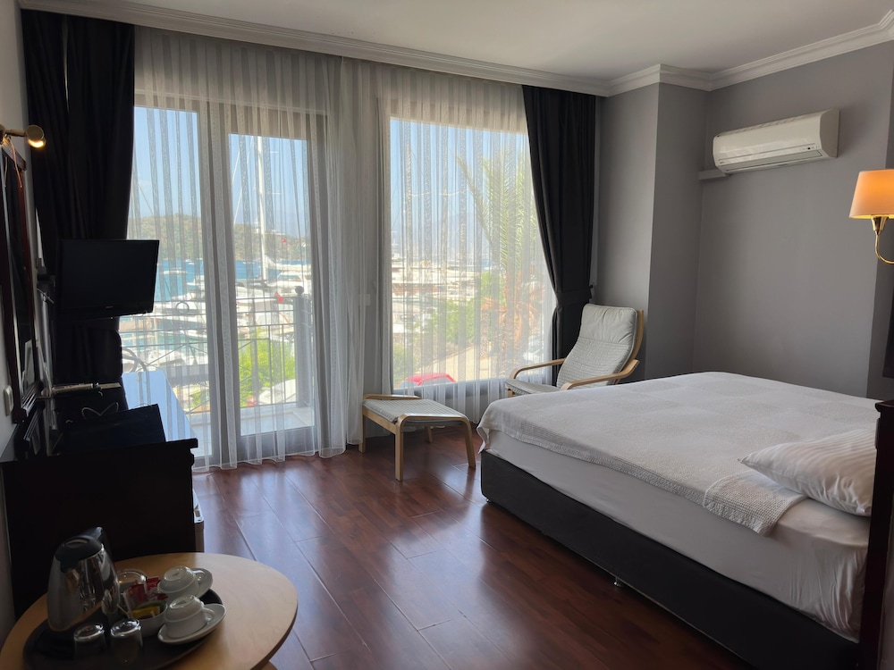 Ata Park Hotel — Hotel rooms in Fethiye, Mugla
