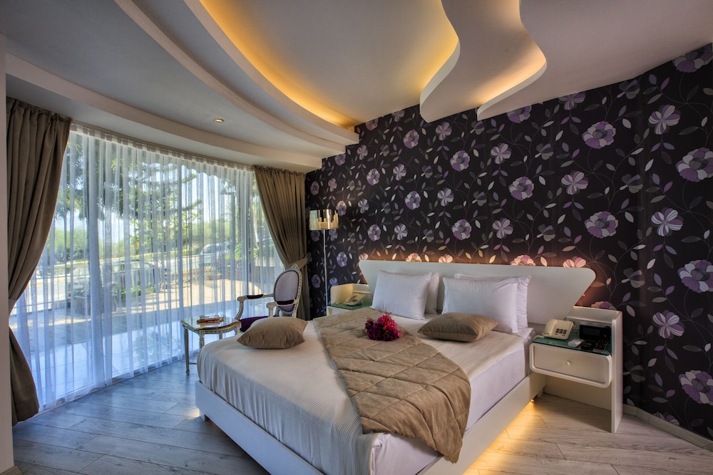 Ata Park Hotel — Hotel rooms in Fethiye, Mugla
