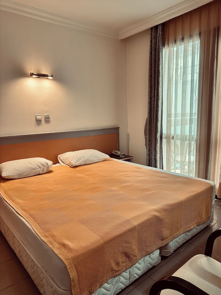 Ata Park Hotel — Hotel rooms in Fethiye, Mugla