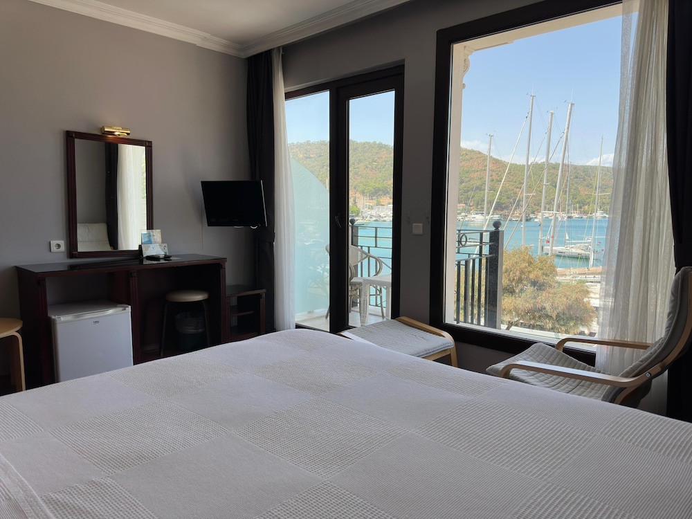 Ata Park Hotel — Hotel rooms in Fethiye, Mugla