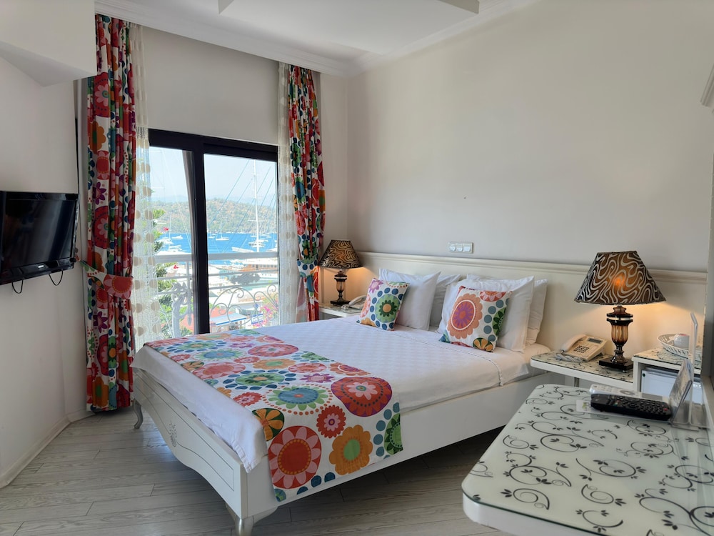 Ata Park Hotel — Hotel rooms in Fethiye, Mugla