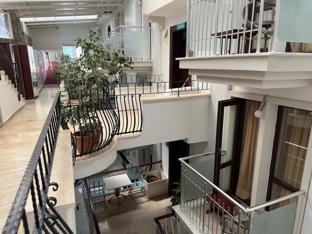 Ata Park Hotel — Hotel building in Fethiye, Mugla