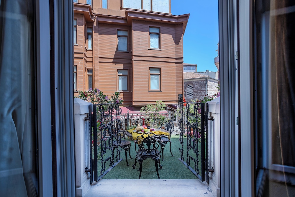 Balin Hotel - Special Class — Hotel building in Istanbul, Istanbul