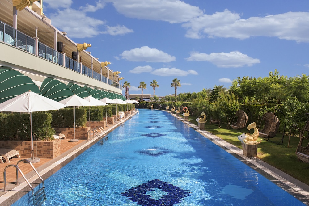 Delphin Imperial — Pool in Lara