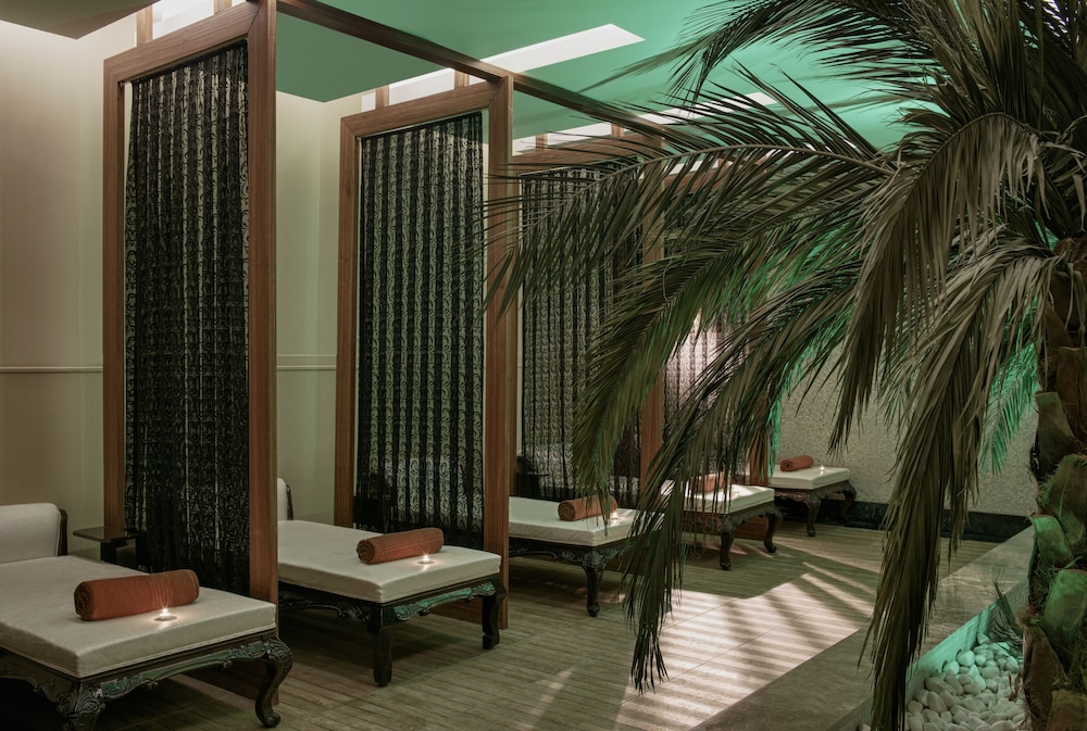 Delphin Imperial — Facilities in Lara