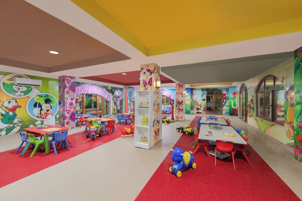 Delphin Imperial — Facilities in Lara