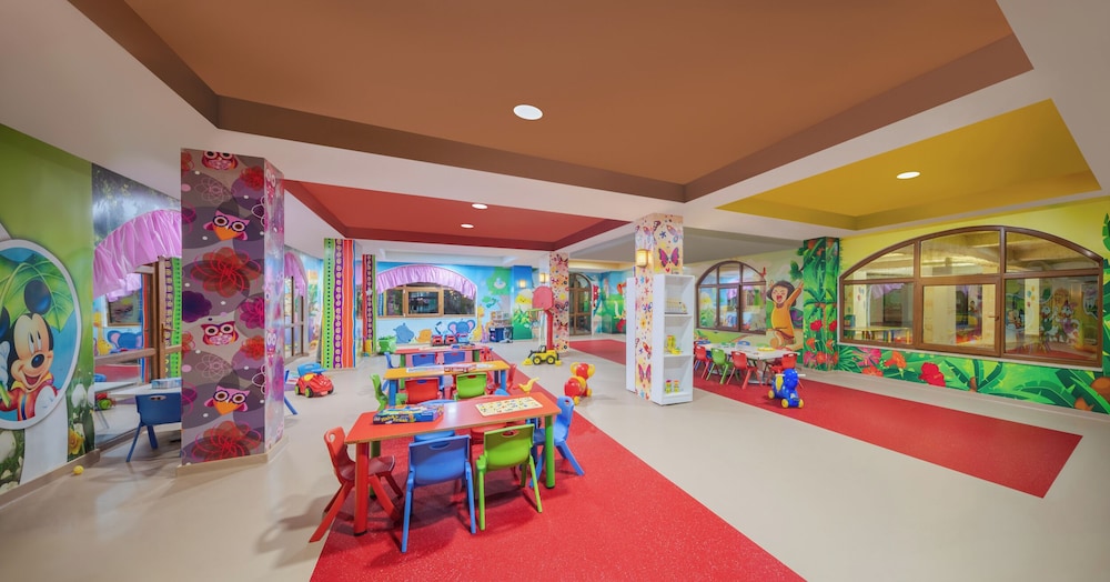 Delphin Imperial — Facilities in Lara