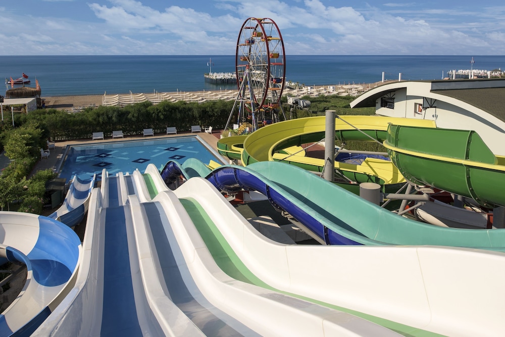 Delphin Imperial — Pool in Lara