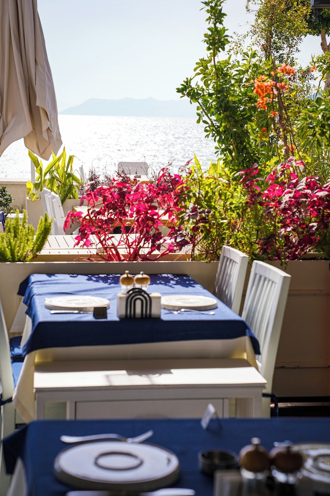 Delta Hotel — Restaurant & bars in Fethiye, Mugla