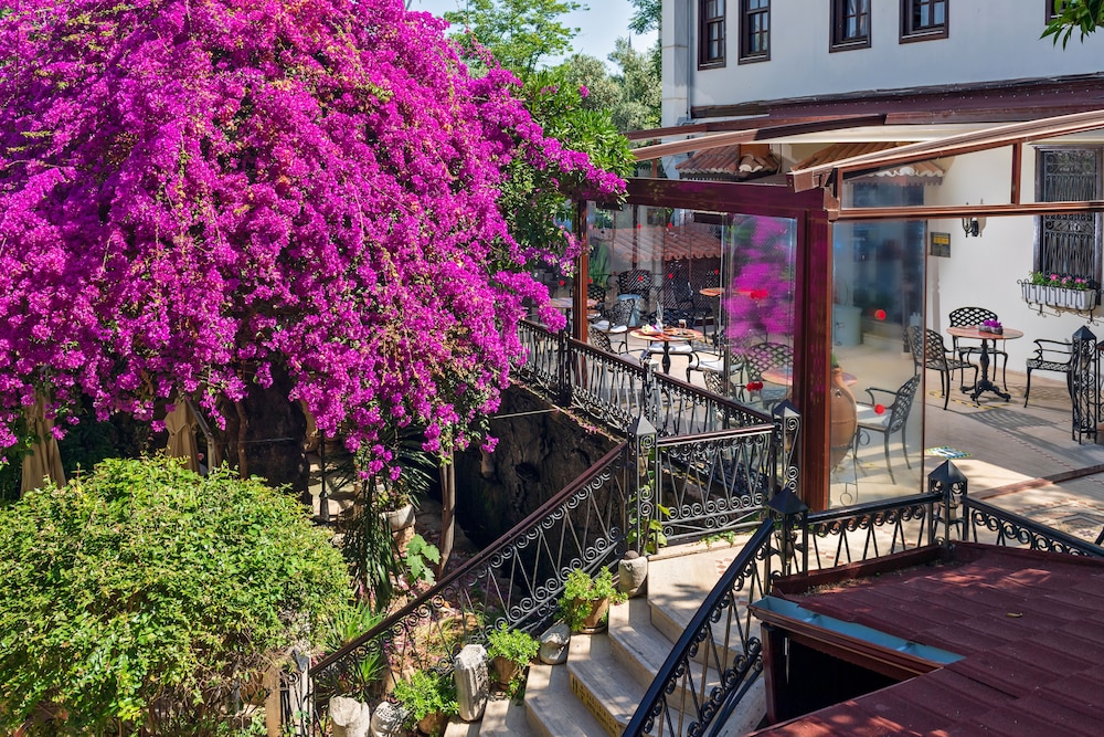 Dogan Hotel by Prana Hotels & Resorts - Special Class — Restaurant & bars in Antalya