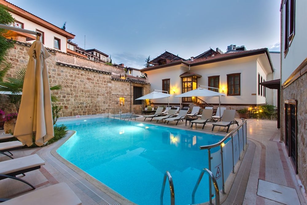 Dogan Hotel by Prana Hotels & Resorts - Special Class — Swimming pool in Antalya