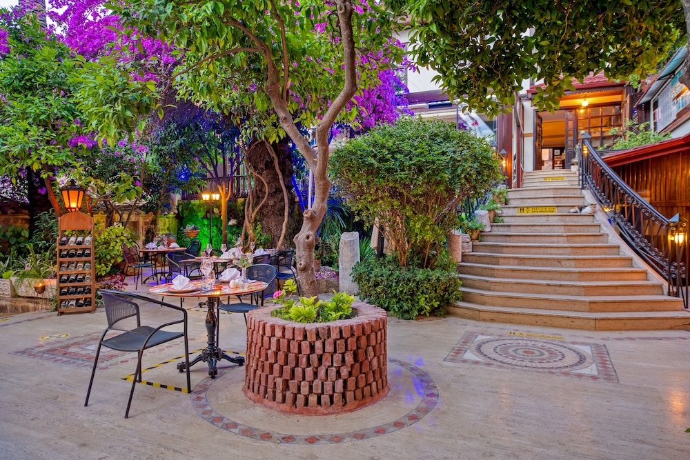 Dogan Hotel by Prana Hotels & Resorts - Special Class — Restaurant & bars in Antalya